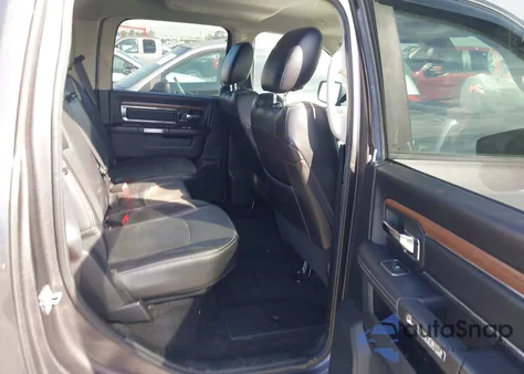 2017 Ram 1500 Laramie 4X4 5'7 Box z USA, uszkodzony, nr VIN 1C6RR7NT7HS546763